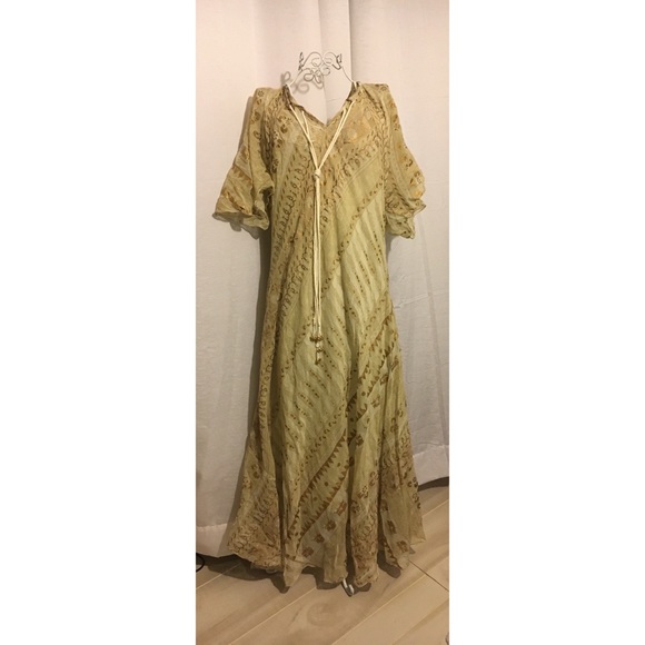 Mes Demoiselles | Dresses | Mes Demoiselles Paris Long Gold Dress Size 8 | Poshmark Mes Demoiselles | Dresses | Mes Demoiselles Paris Long Gold Dress Size 8 | Poshmark